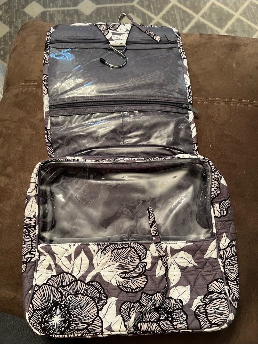 Vera Bradley Quilted Floral Hanging Travel Organizer - Gray/White